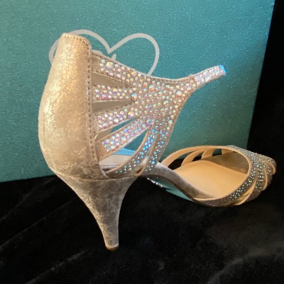 Betsey Johnson SB-Sweet Champ Fab heels - Size 7.5 - Picture 3 of 5